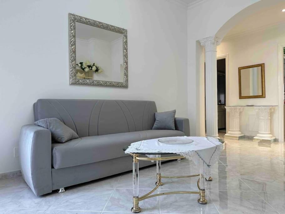 Casa Eleonora: A 5 Min Dal Mare + Free Parking Appartement Ventimiglia Buitenkant foto